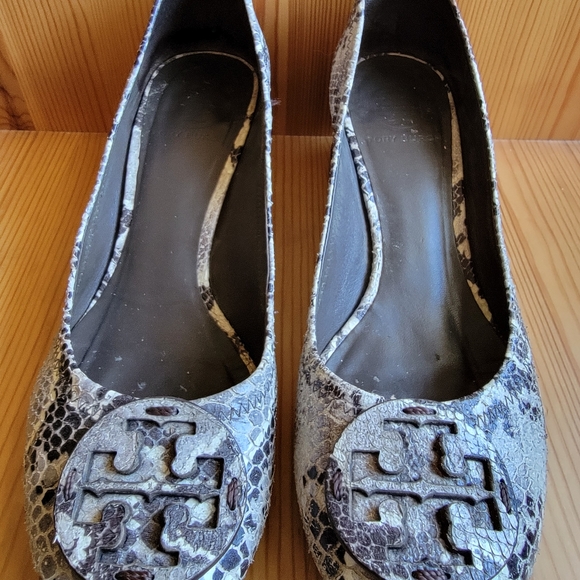 Heels - Picture 2 of 5